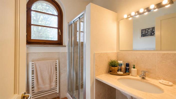 Image No.19-2 Bed Apartment for sale