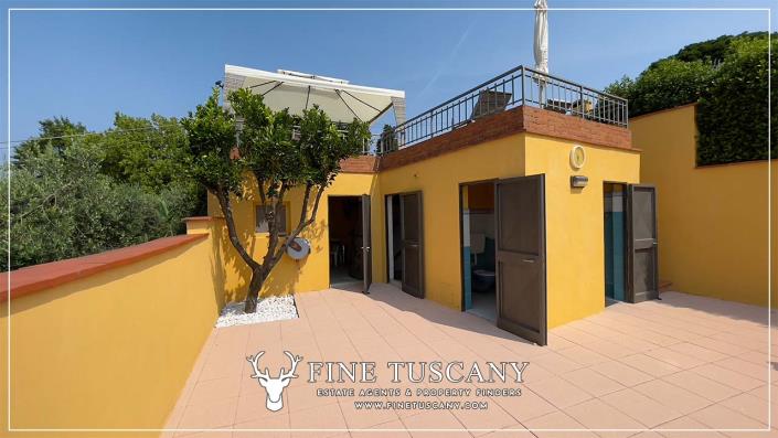 Image No.18-3 Bed Country House for sale