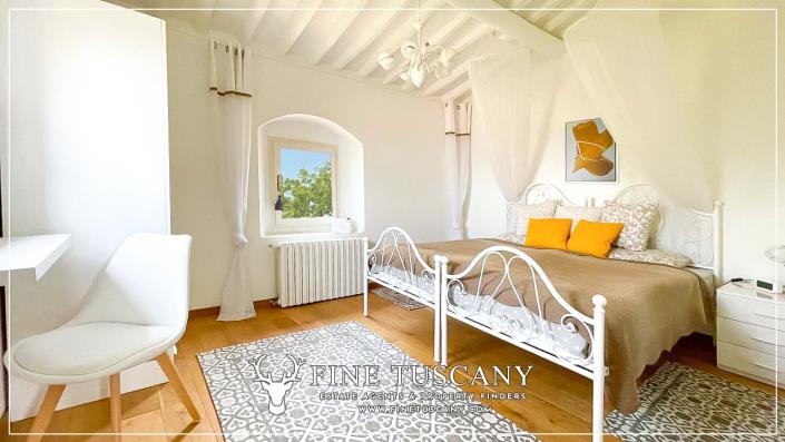 Image No.54-3 Bed Country House for sale