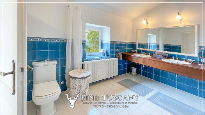 Image No.47-3 Bed Country House for sale