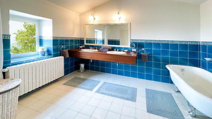 Image No.48-3 Bed Country House for sale