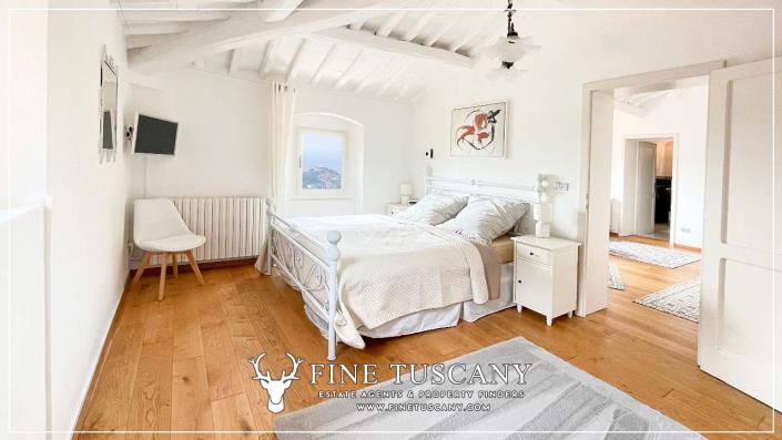 Image No.57-3 Bed Country House for sale