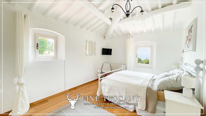 Image No.50-3 Bed Country House for sale