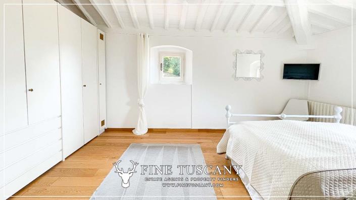 Image No.51-3 Bed Country House for sale