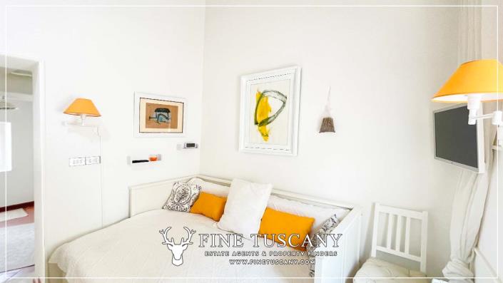 Image No.42-3 Bed Country House for sale