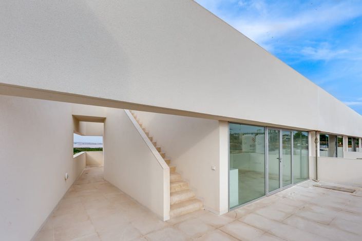 Image No.16-2 Bed Apartment for sale