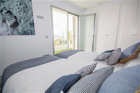 Image No.17-3 Bed Villa for sale