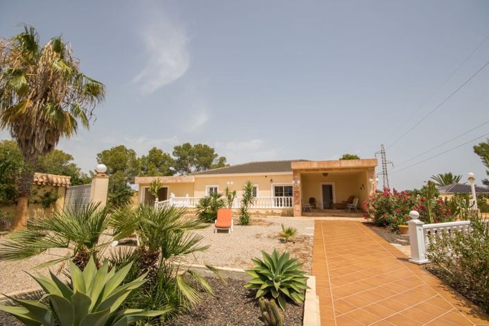 Image No.1-Villa de 4 chambres à vendre à Orihuela Costa