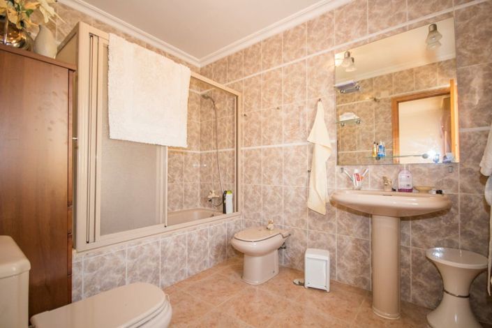 Image No.11-4 Bed Villa for sale