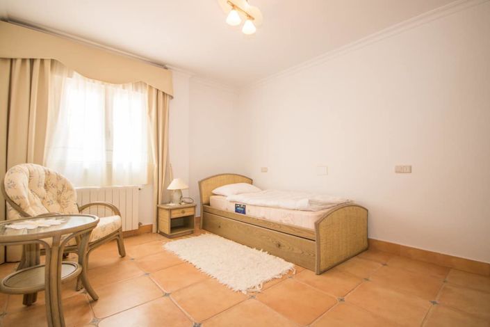 Image No.12-4 Bed Villa for sale