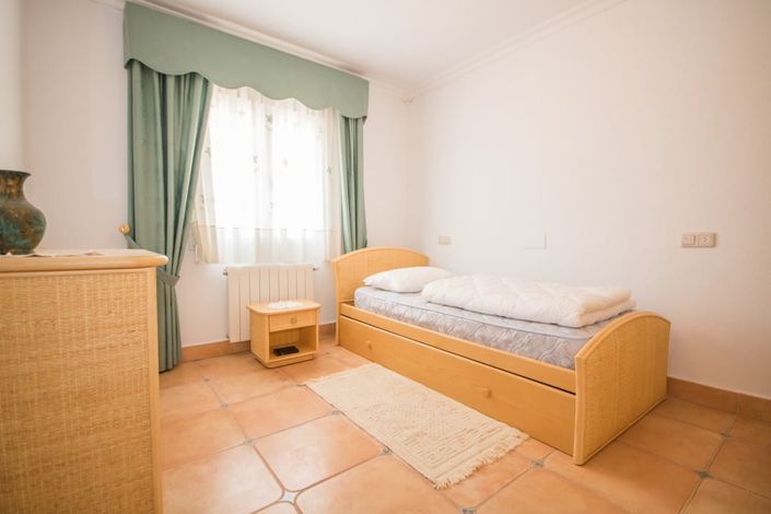 Image No.13-4 Bed Villa for sale