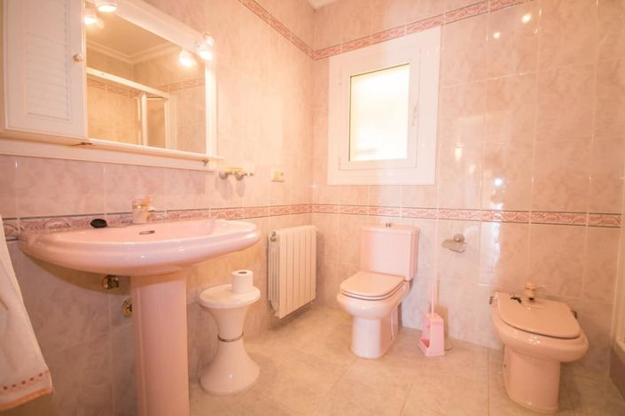 Image No.14-4 Bed Villa for sale