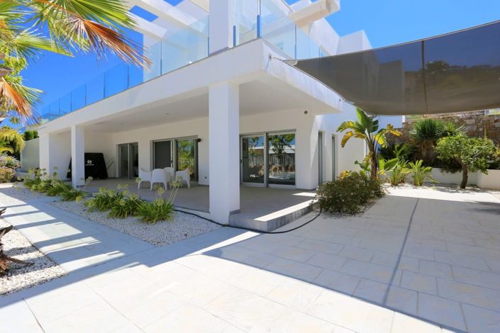 Image No.10-5 Bed Villa for sale