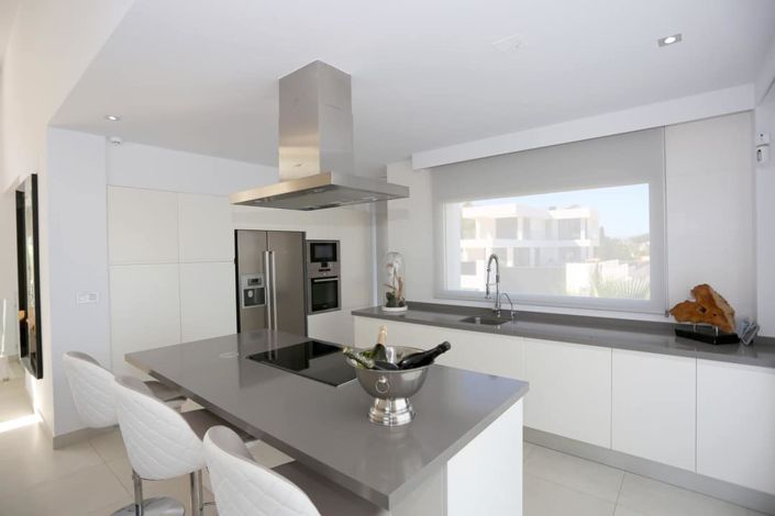 Image No.14-5 Bed Villa for sale