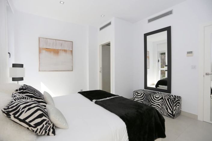 Image No.17-5 Bed Villa for sale