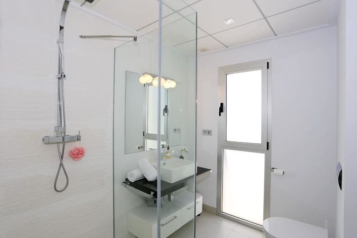 Image No.25-5 Bed Villa for sale