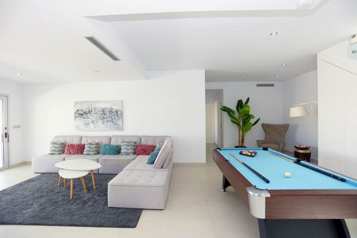 Image No.28-5 Bed Villa for sale