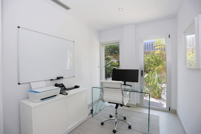 Image No.31-5 Bed Villa for sale