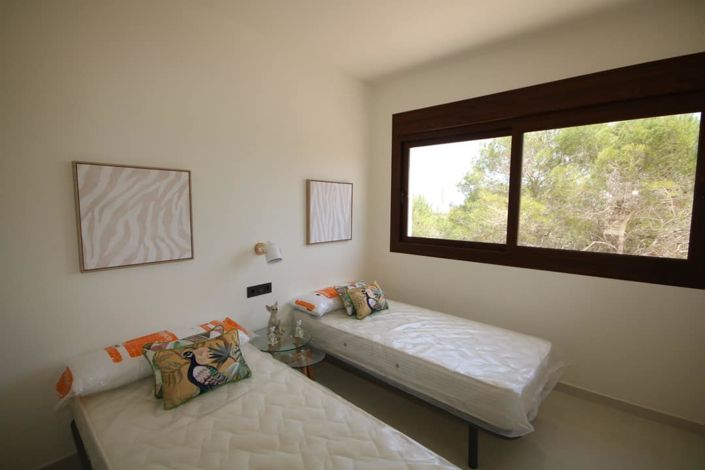 Image No.18-2 Bed Apartment for sale