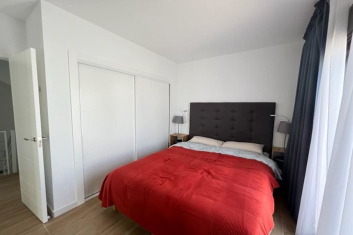 Image No.28-3 Bed Villa for sale