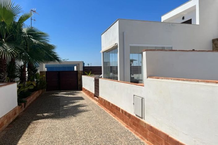 Image No.4-3 Bed Villa for sale