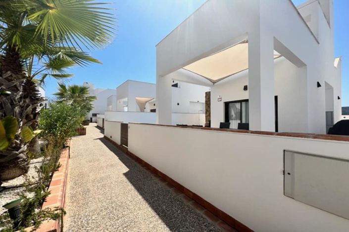 Image No.43-3 Bed Villa for sale