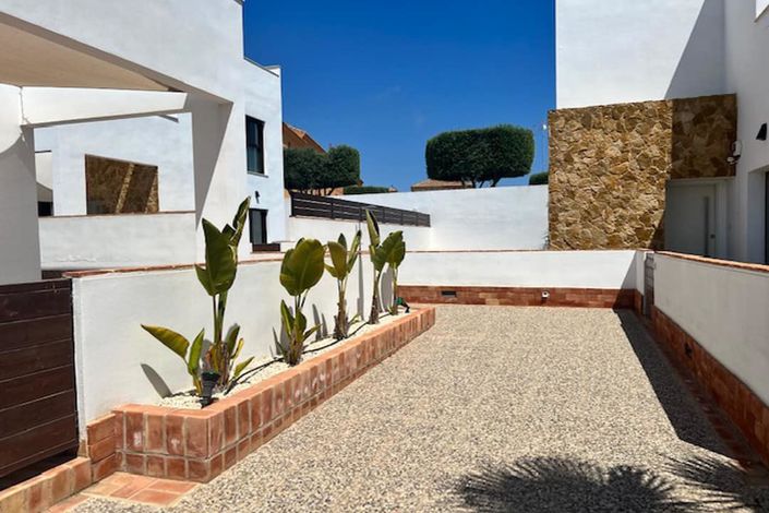 Image No.44-3 Bed Villa for sale