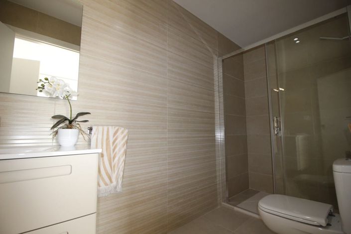 Image No.11-2 Bed Apartment for sale