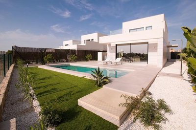 1 - Los Montesinos, Villa