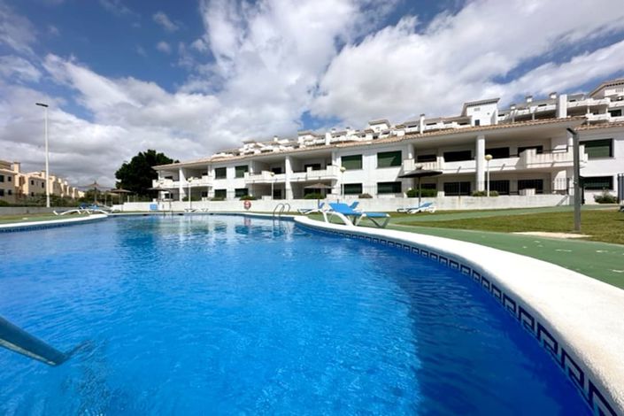 Image No.2-Appartement de 2 chambres à vendre à Campoamor