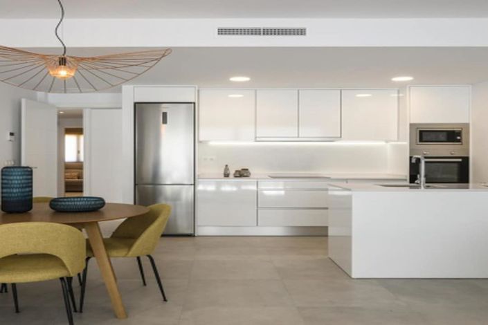 Image No.9-3 Bed Apartment for sale