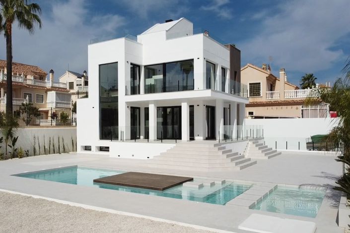 Image No.1-Villa de 4 chambres à vendre à Torrevieja