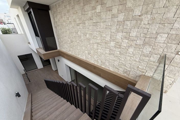 Image No.26-3 Bed Villa for sale