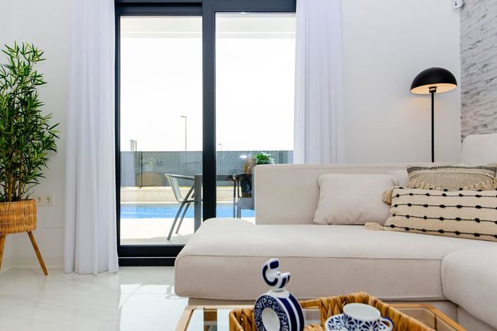 Image No.8-3 Bed Villa for sale