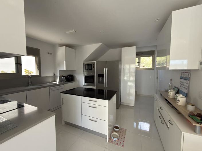 Image No.17-3 Bed Villa for sale