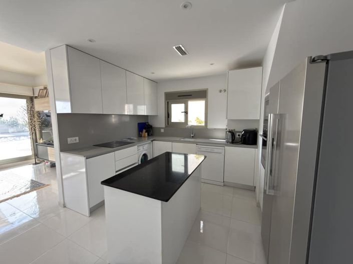 Image No.18-3 Bed Villa for sale