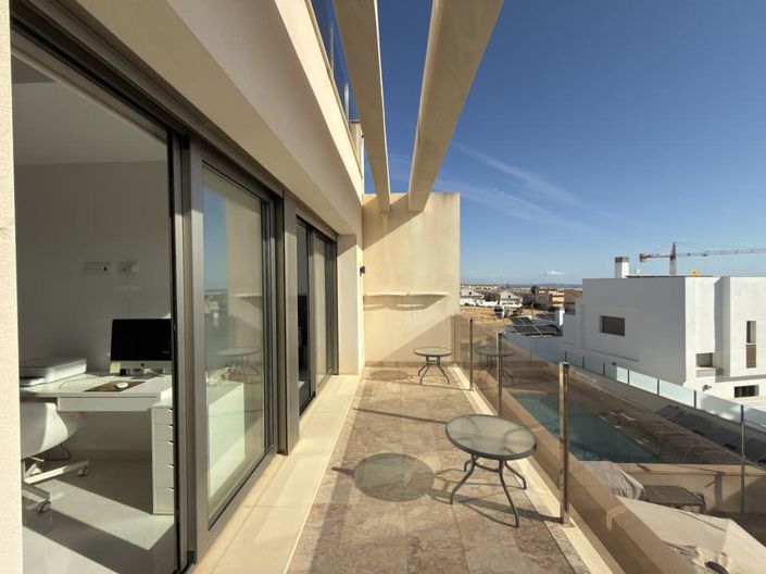 Image No.29-3 Bed Villa for sale