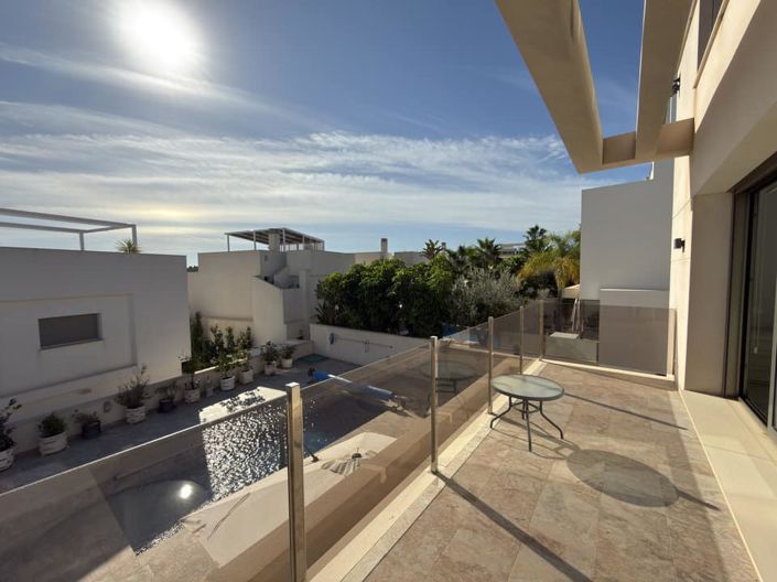 Image No.31-3 Bed Villa for sale