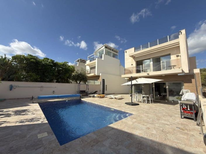 Image No.32-3 Bed Villa for sale