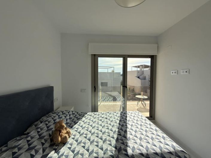 Image No.37-3 Bed Villa for sale