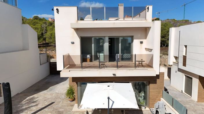 Image No.6-3 Bed Villa for sale