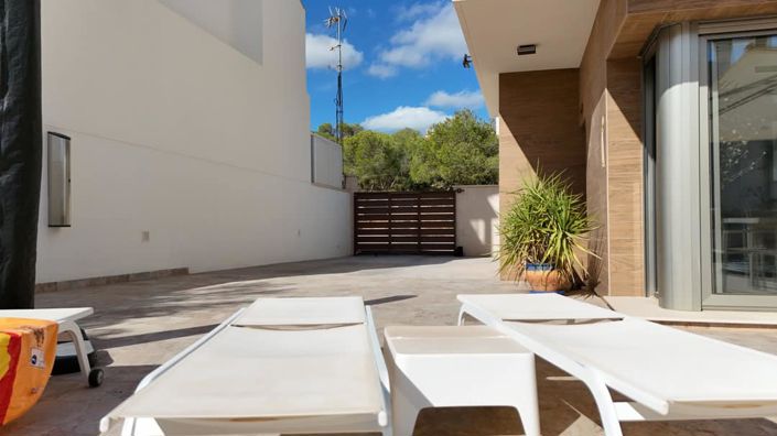 Image No.8-3 Bed Villa for sale