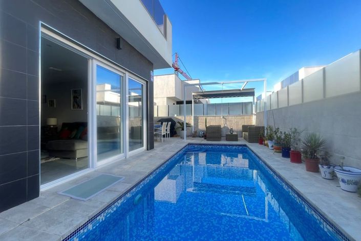 Image No.2-Villa de 3 chambres à vendre à Daya Nueva