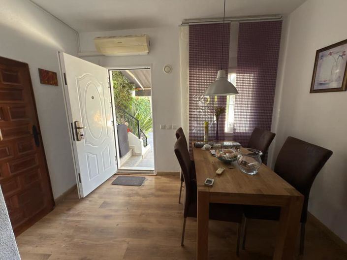 Image No.11-1 Bed Townhouse for sale