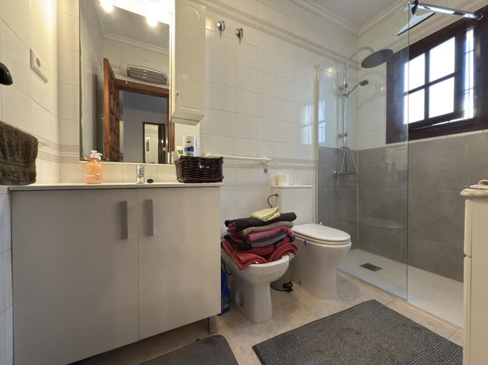 Image No.17-1 Bed Townhouse for sale