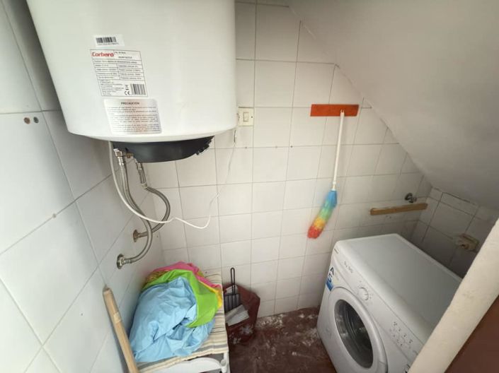 Image No.20-1 Bed Townhouse for sale