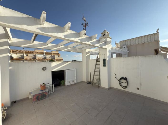 Image No.5-1 Bed Townhouse for sale