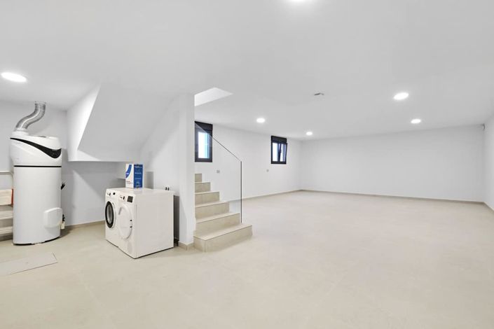 Image No.20-3 Bed Villa for sale