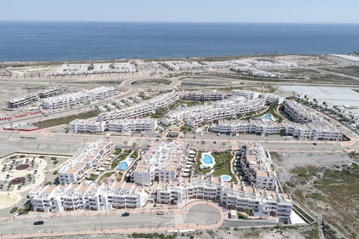 Image No.2-2 Bed Townhouse for sale