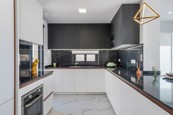 Image No.12-3 Bed Apartment for sale